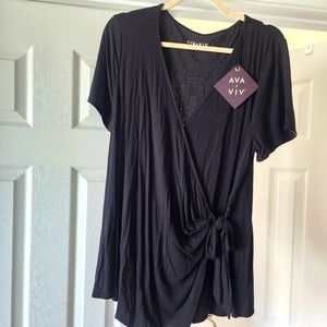 NWT Ava & Viv 1X ss black wrap top